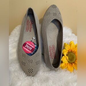 SKETCHERS ladies CLEO 2.0 Knitty-Witty Taupe color ballet flat Size 9 NWT